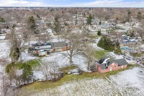View/Area - 116 E Farnham Ln, Wheaton, IL 60189 photo 1 of 7