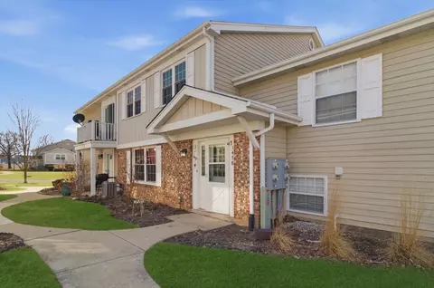 1478 Timber Trl, Wheaton, IL 60189