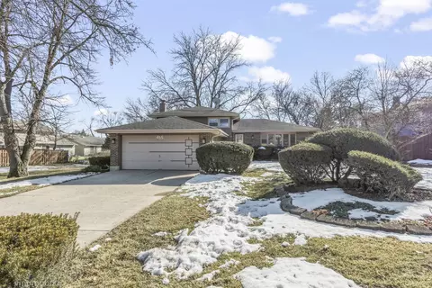 455 E Granville Ave, Roselle, IL 60172