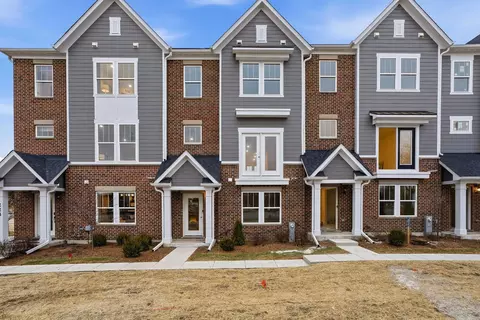 244 Warren Ln #11249, Schaumburg, IL 60193