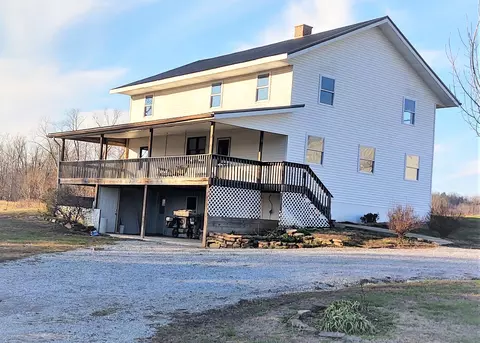 2950 Mt Zion Rd, Vienna, IL 62995