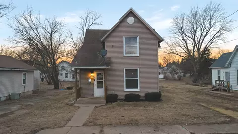 119 Douglas Ave, Dixon, IL 61021