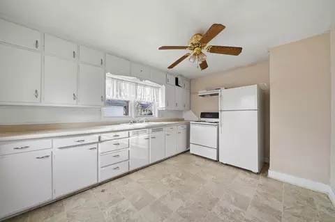 Kitchen - 119 Douglas Ave, Dixon, IL 61021 photo 2 of 2