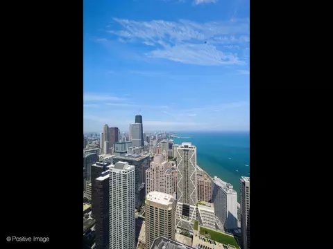View/Area - Undisclosed, Chicago, IL 60611 photo 4 of 11