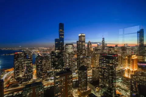 View/Area - Undisclosed, Chicago, IL 60611 photo 2 of 11