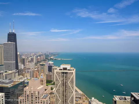 View/Area - Undisclosed, Chicago, IL 60611 photo 5 of 11