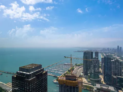 View/Area - Undisclosed, Chicago, IL 60611 photo 9 of 11