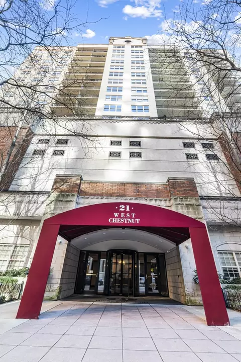 21 W Chestnut St #1403, Chicago, IL 60610