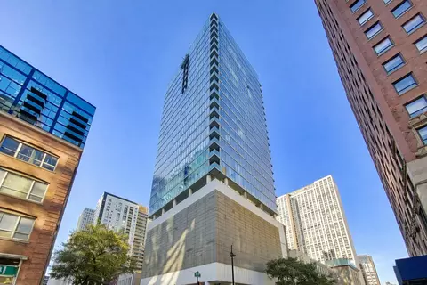 550 N Saint Clair St #2503, Chicago, IL 60611