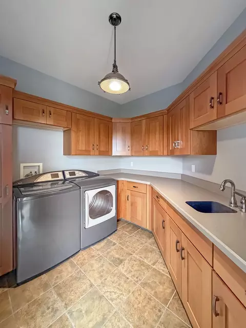 Other - 1121 Lawn Pl, Freeport, IL 61032 photo 9 of 18