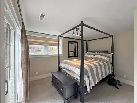 Bedroom - 1121 Lawn Pl, Freeport, IL 61032 photo 4 of 5