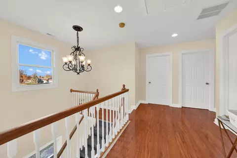 Entry Way - 7435 W 74th St, Bridgeview, IL 60455 photo 2 of 5