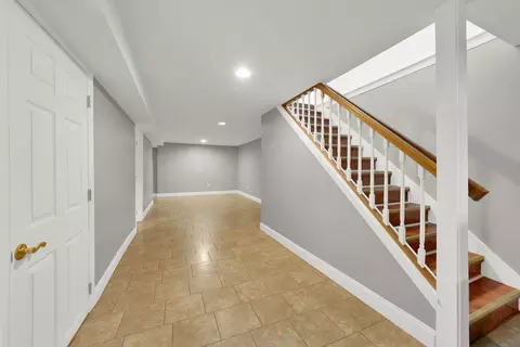 Entry Way - 7435 W 74th St, Bridgeview, IL 60455 photo 4 of 5