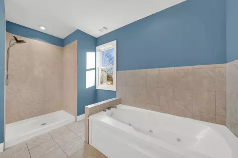 Bath - 7435 W 74th St, Bridgeview, IL 60455 photo 4 of 5