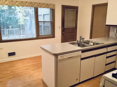 Kitchen - 9532 Springfield Ave, Evanston, IL 60203 photo 1 of 3