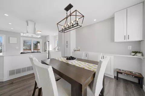 Dining - 396 Nantucket Ct, Bartlett, IL 60103 photo 3 of 3