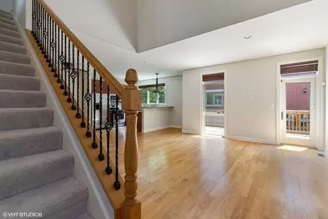 Living - 21 Northfield Ter #21, Wheeling, IL 60090 photo 1 of 5