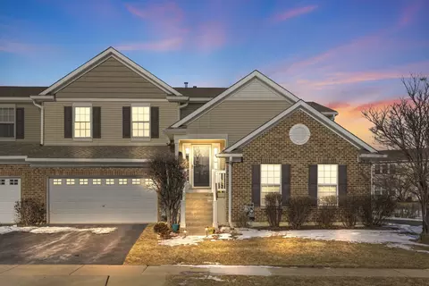 2612 Loren Ln #2612, Algonquin, IL 60102