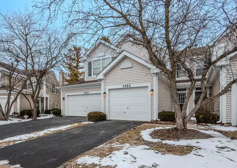 1452 Walnut Hill Ave #1452, Saint Charles, IL 60174