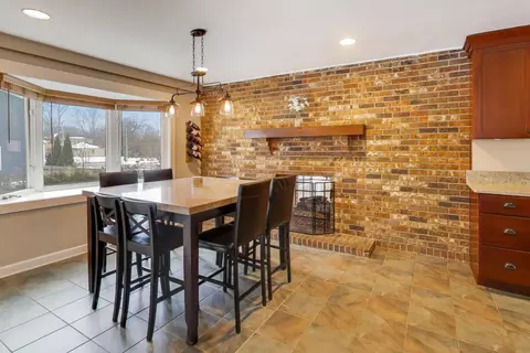 Dining - 1605 Burning Trl, Wheaton, IL 60189 photo 2 of 2