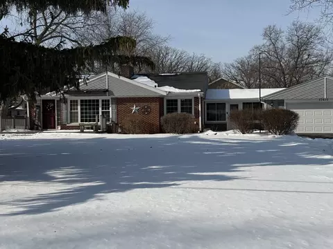 37610 N Holdridge Ave, Beach Park, IL 60087