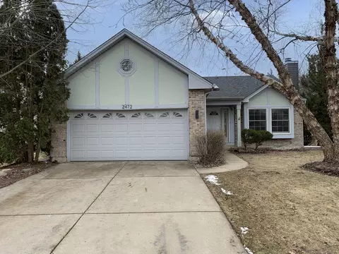 2472 Fox Dr, Aurora, IL 60506
