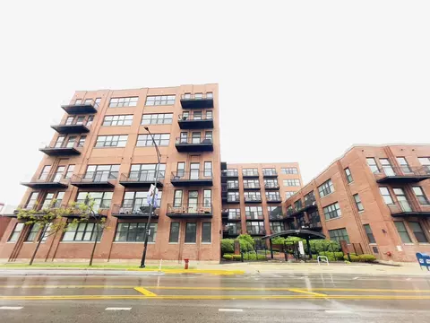 2323 W Pershing Rd #421, Chicago, IL 60609