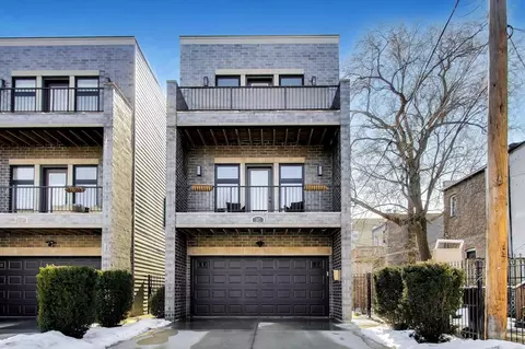 347 E 44th St, Chicago, IL 60653