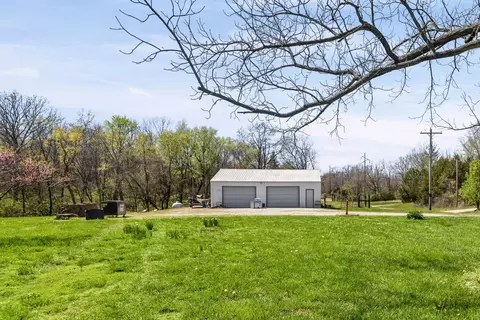 Exterior - 3192 Nation Rd, Salem, IL 62881 photo 4 of 6