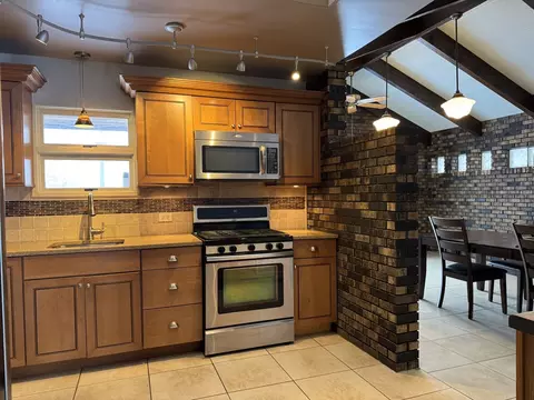 Kitchen - 16037 Springfield Ave, Markham, IL 60428 photo 1 of 2