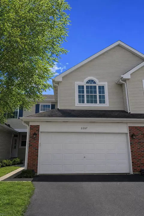 2267 Briar Ct, Hoffman Estates, IL 60169