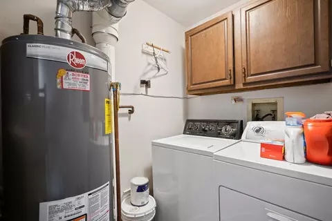 Other - 840 Sheldon Ct #B, Wheaton, IL 60189 photo 3 of 3
