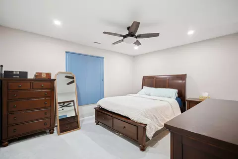 Bedroom - 840 Sheldon Ct #B, Wheaton, IL 60189 photo 1 of 1