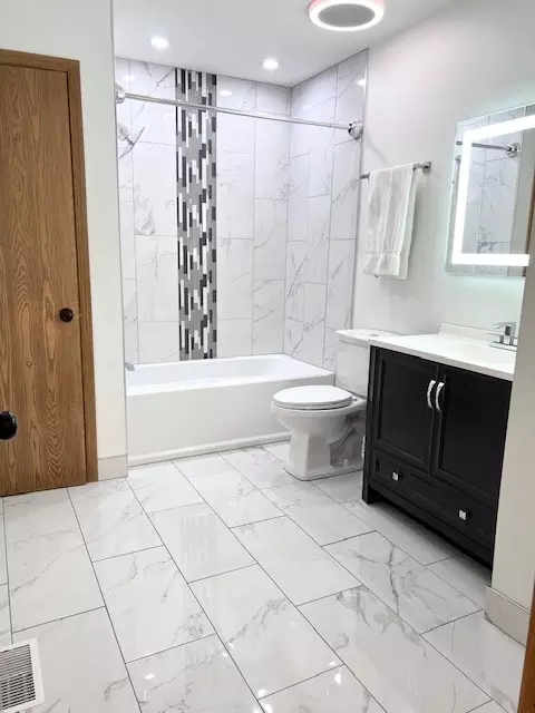 Bath - 7558 Heritage Ct, Summit, IL 60501 photo 1 of 4