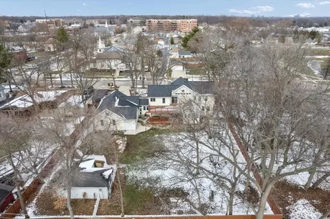 View/Area - 215 E Pine Ave, Roselle, IL 60172 photo 1 of 2