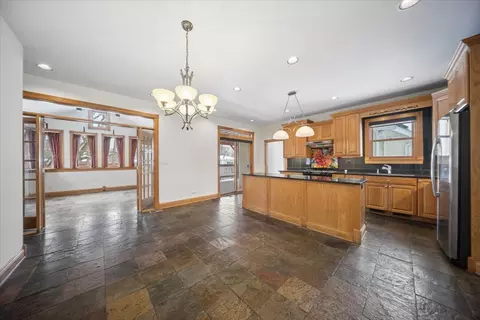 Kitchen - 215 E Pine Ave, Roselle, IL 60172 photo 2 of 4