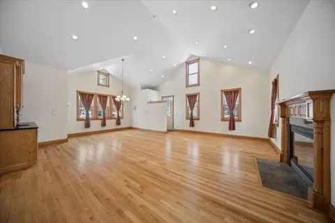 Living - 215 E Pine Ave, Roselle, IL 60172 photo 1 of 5
