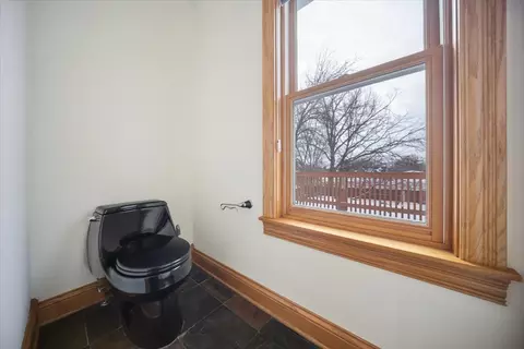 Bath - 215 E Pine Ave, Roselle, IL 60172 photo 4 of 6
