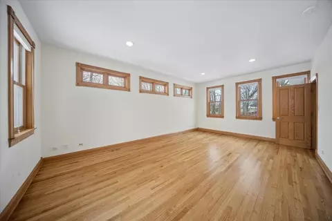 Living - 215 E Pine Ave, Roselle, IL 60172 photo 2 of 5
