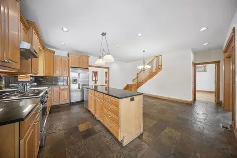 Kitchen - 215 E Pine Ave, Roselle, IL 60172 photo 3 of 4
