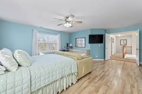 Bedroom - 2022 Torino Dr, Elgin, IL 60123 photo 2 of 6