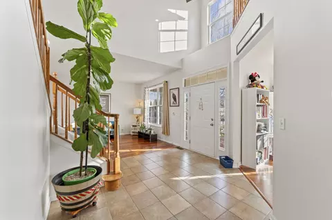 Entry Way - 2022 Torino Dr, Elgin, IL 60123 photo 1 of 7