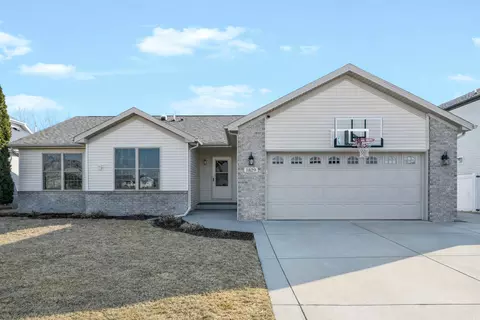 1829 Derek Dr, Normal, IL 61761