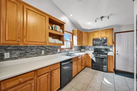 Kitchen - 1829 Derek Dr, Normal, IL 61761 photo 2 of 4