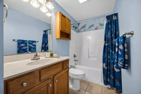 Bath - 1829 Derek Dr, Normal, IL 61761 photo 1 of 3