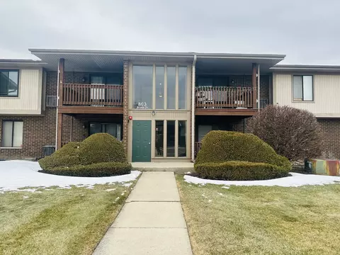 803 Brook Dr #5, Streamwood, IL 60107