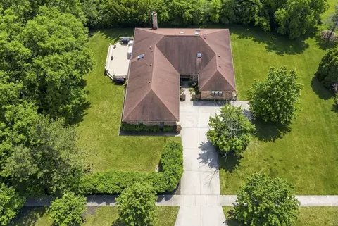1625 Marcie Ct, Deerfield, IL 60015