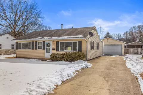 1008 Bel Aire Dr, Rantoul, IL 61866