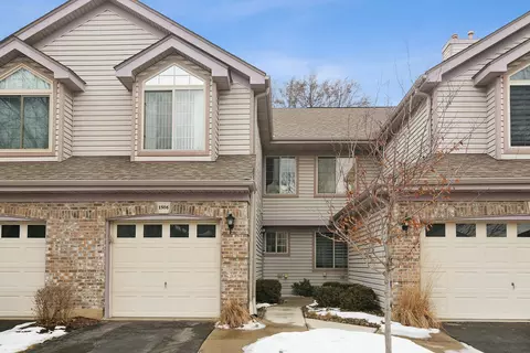 1506 N Saint Marks Pl, Palatine, IL 60067