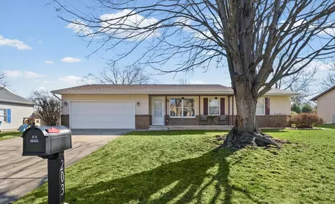 203 Valley Rd, Monticello, IL 61856